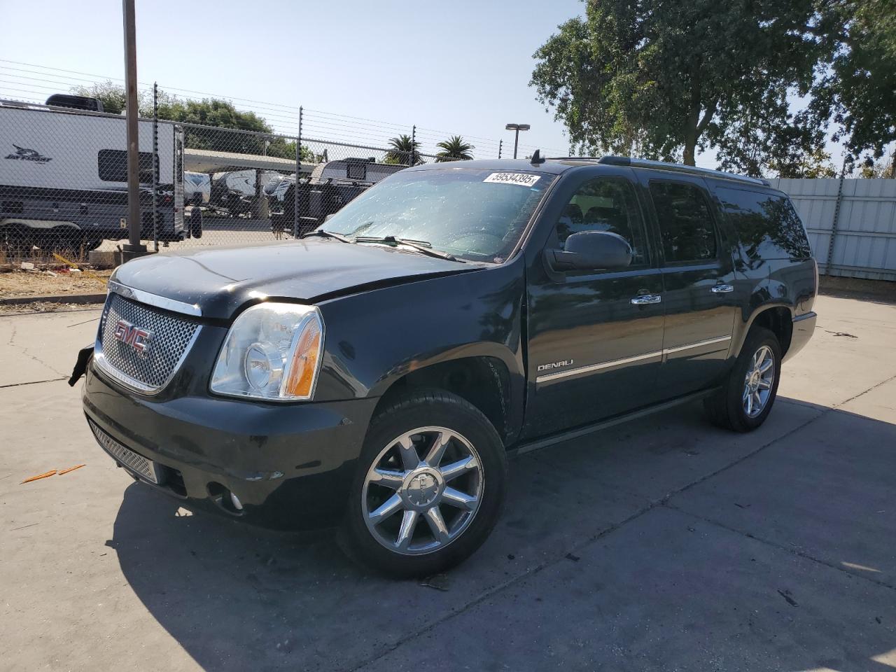 GMC YUKON XL D 2013