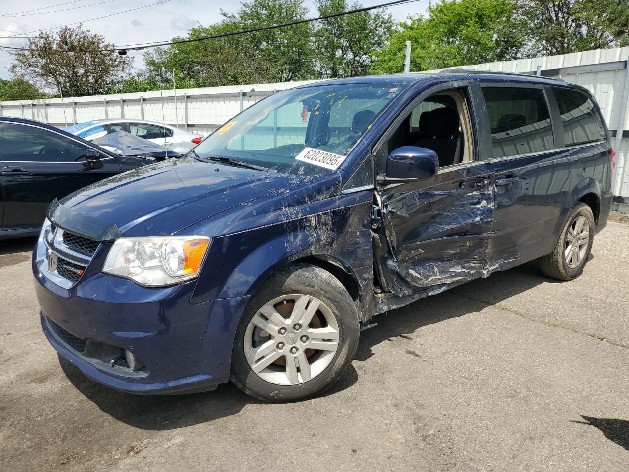 DODGE GRAND CARAVAN CREW 2012