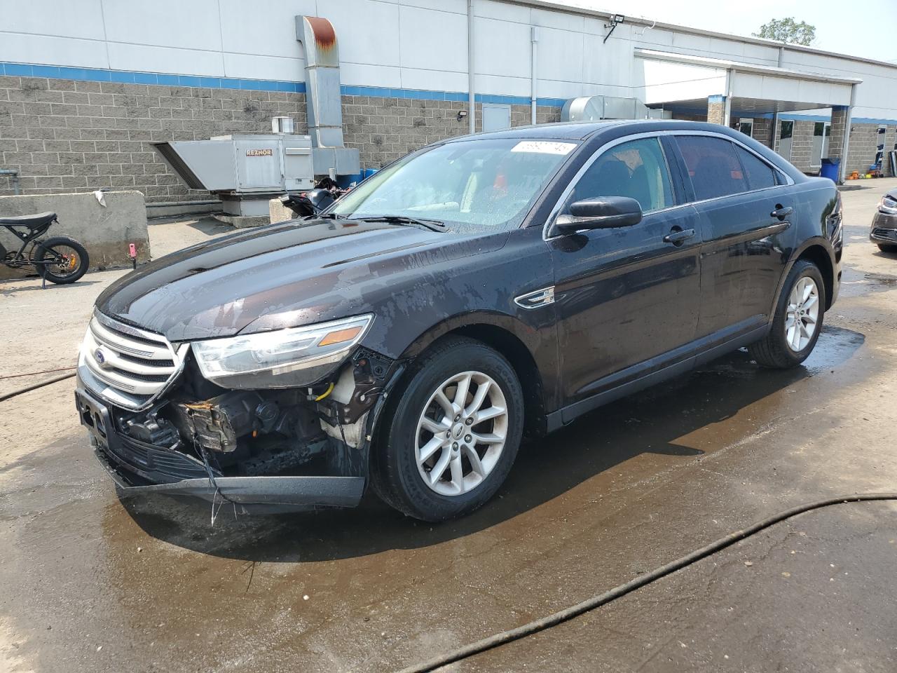 FORD TAURUS SE 2014