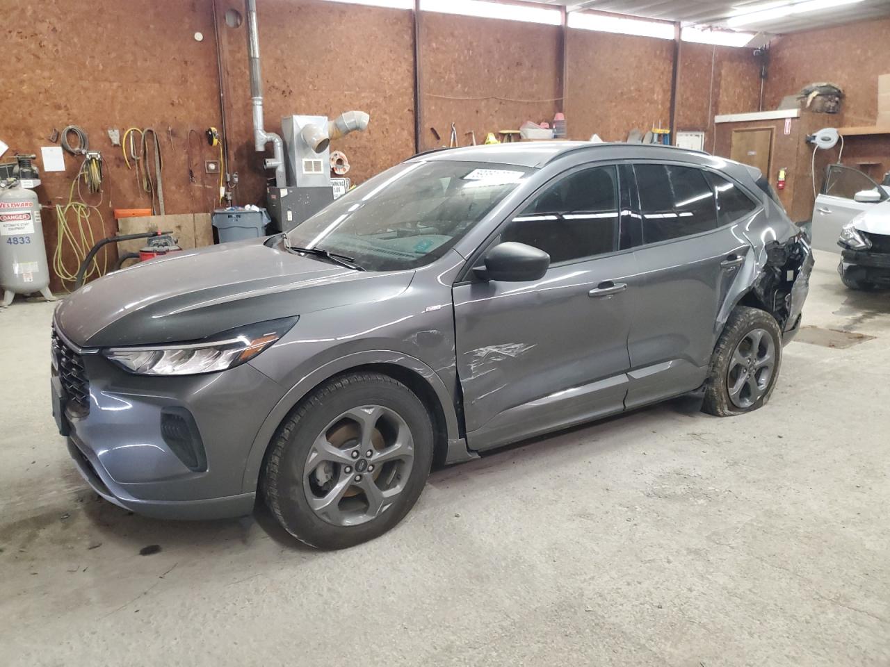 FORD ESCAPE ST 2023