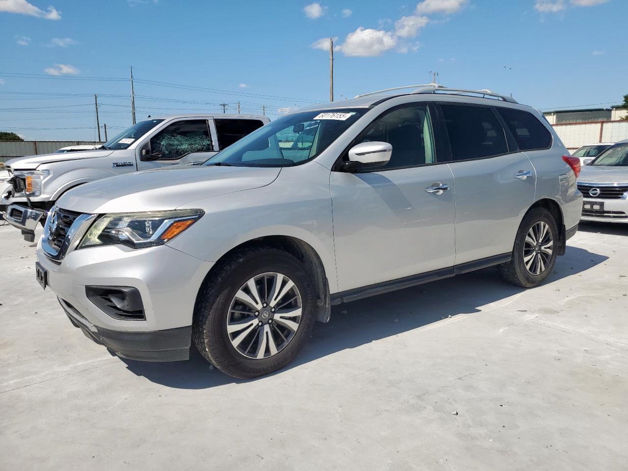 NISSAN PATHFINDER 2017