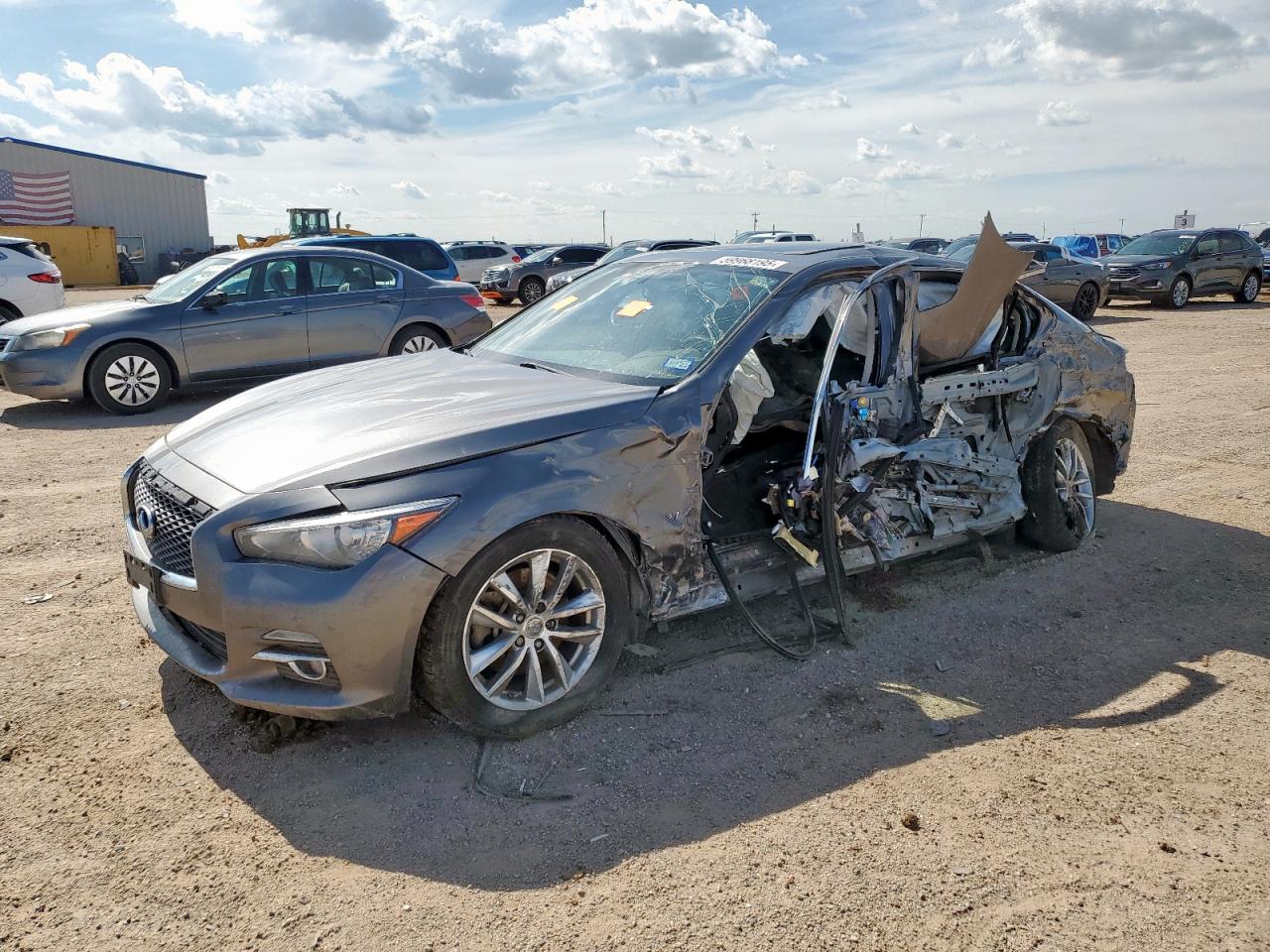 INFINITI Q50 2015