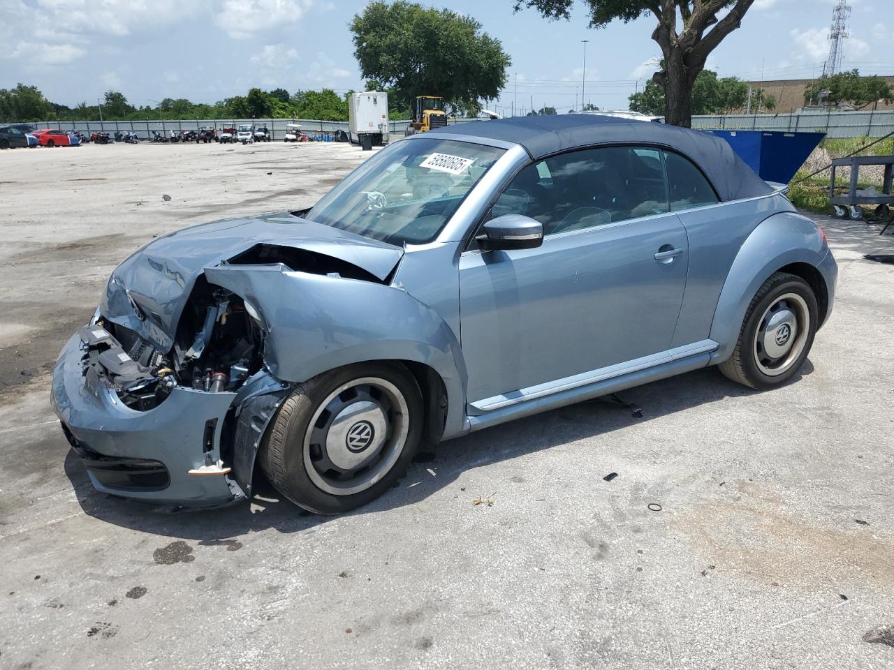 VOLKSWAGEN BEETLE S/S 2016