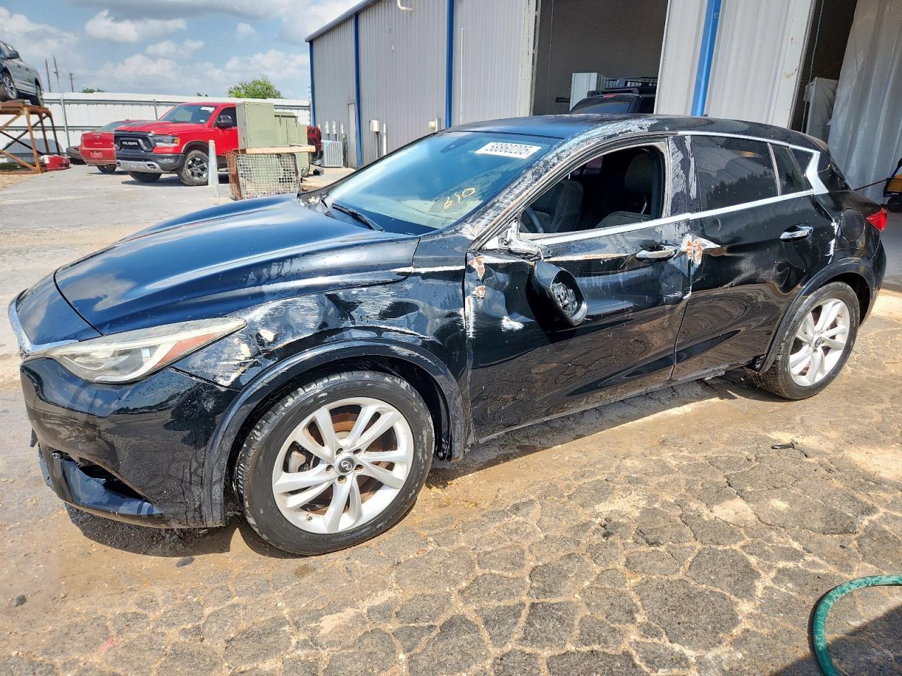 INFINITI QX30 BASE 2018