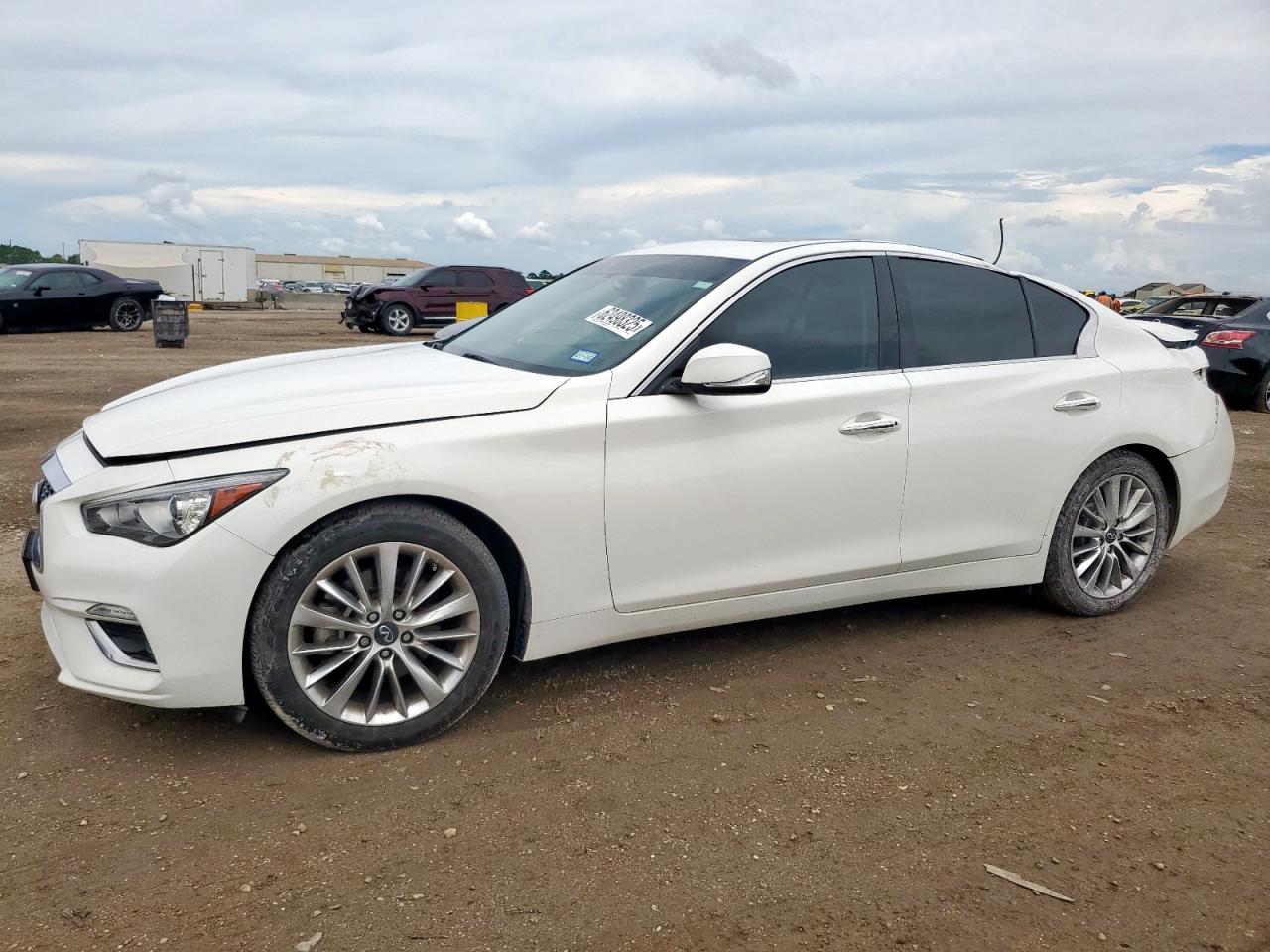 INFINITI Q50 PURE 2020
