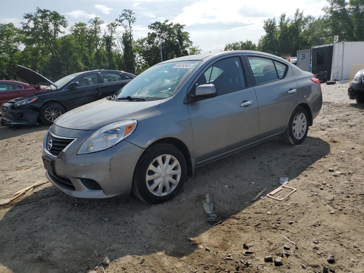 NISSAN VERSA S 2012