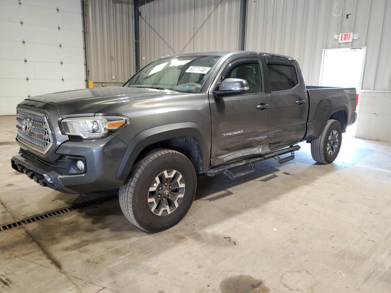TOYOTA TACOMA DOU 2017