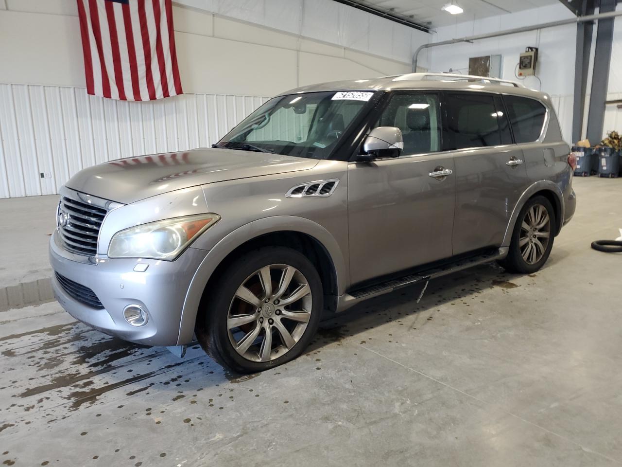 INFINITI QX56 2011