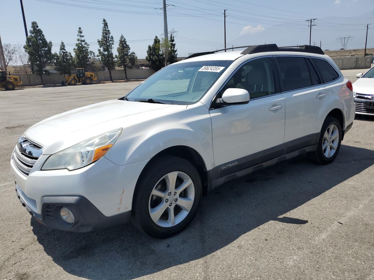 SUBARU OUTBACK 2. 2013