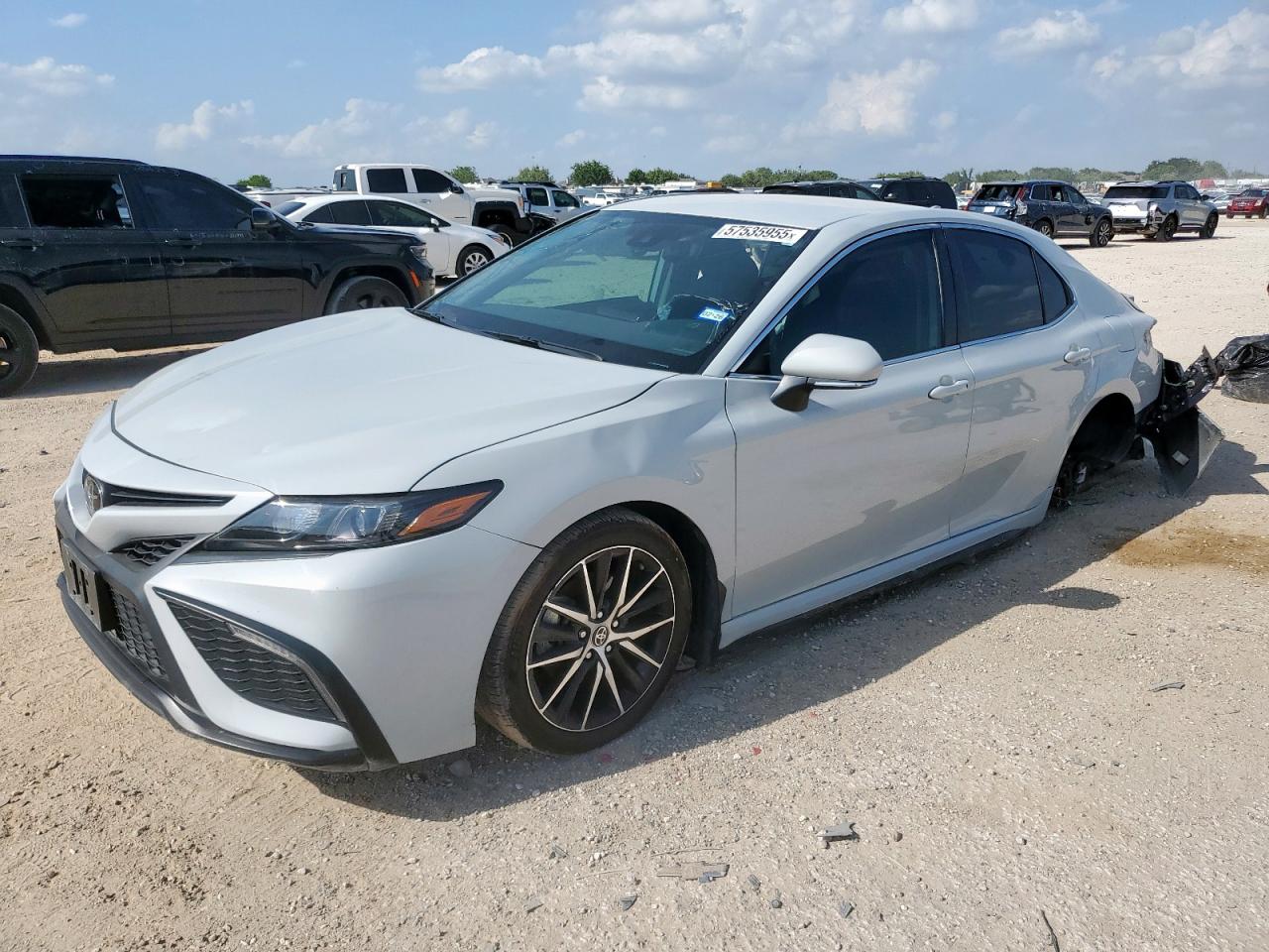 TOYOTA CAMRY SE N 2024