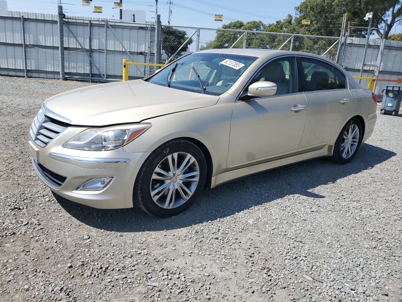 HYUNDAI GENESIS 3. 2012