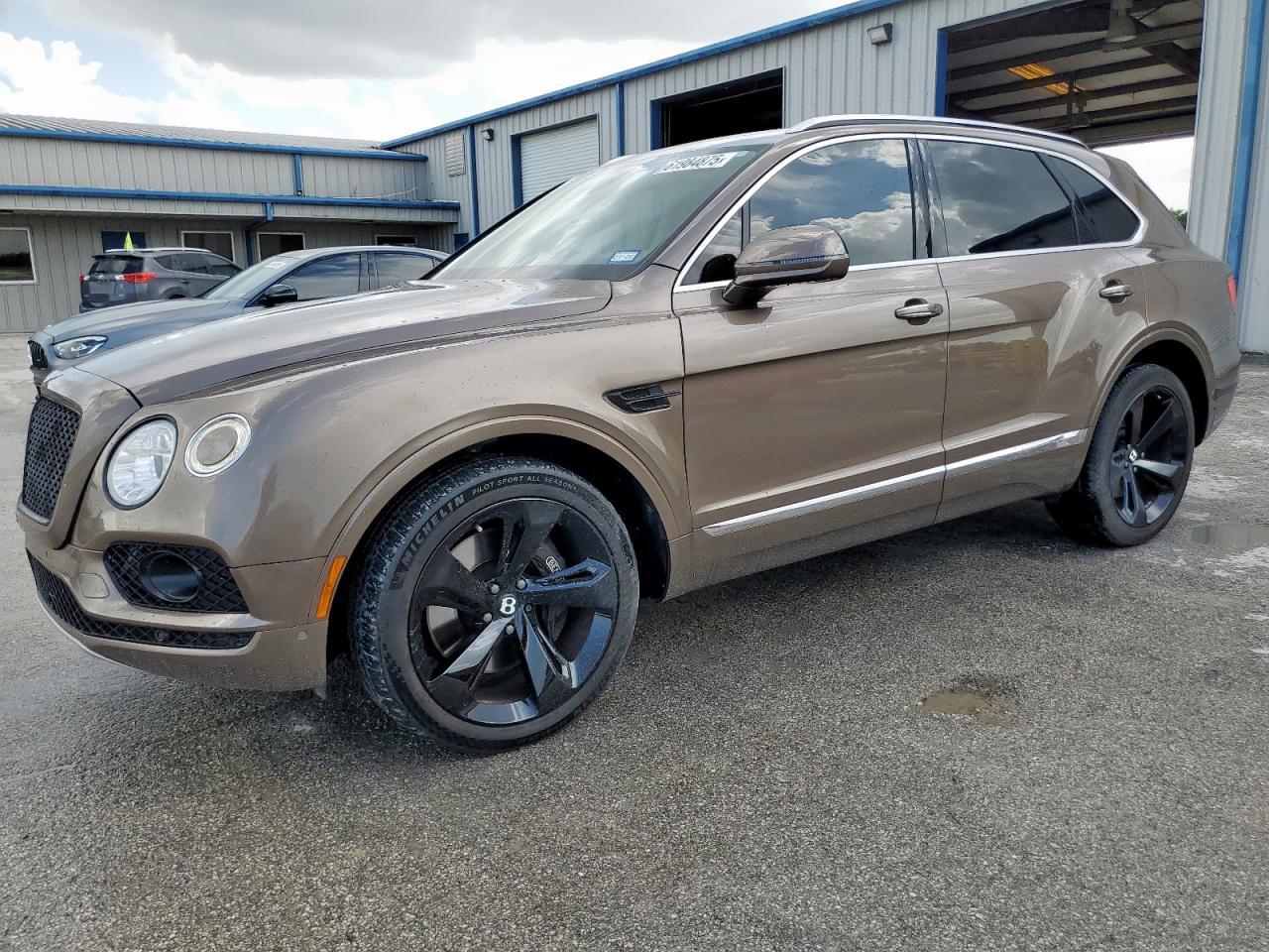 BENTLEY BENTAYGA 2017