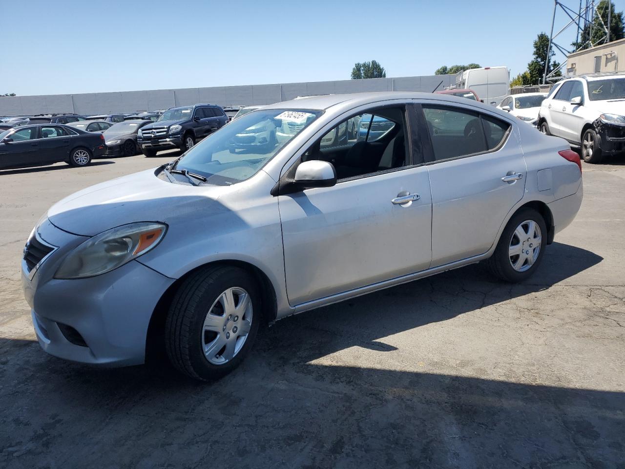 NISSAN VERSA S 2012