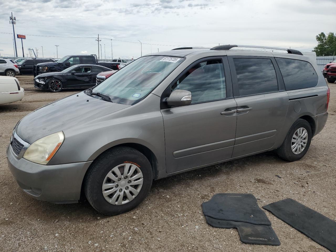 KIA SEDONA LX 2011