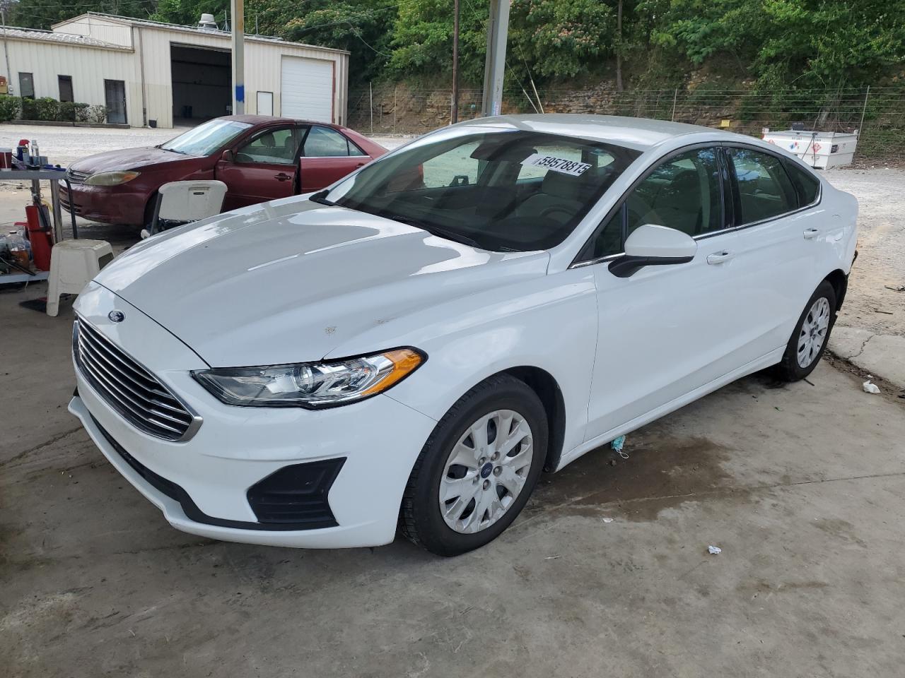FORD FUSION S 2019
