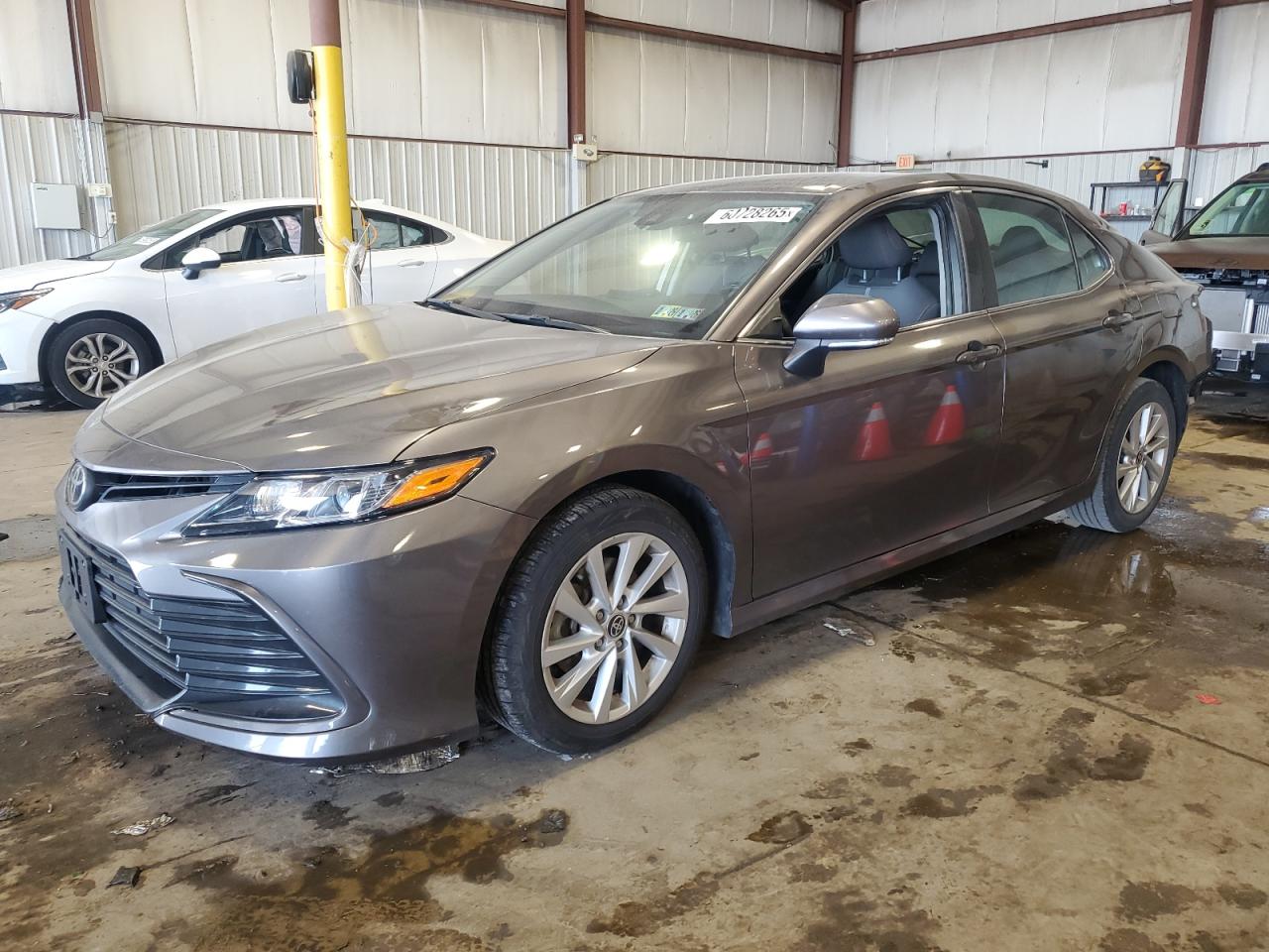 TOYOTA CAMRY LE 2021