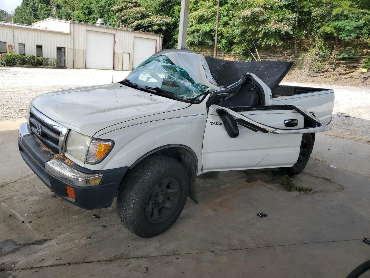TOYOTA TACOMA 2000
