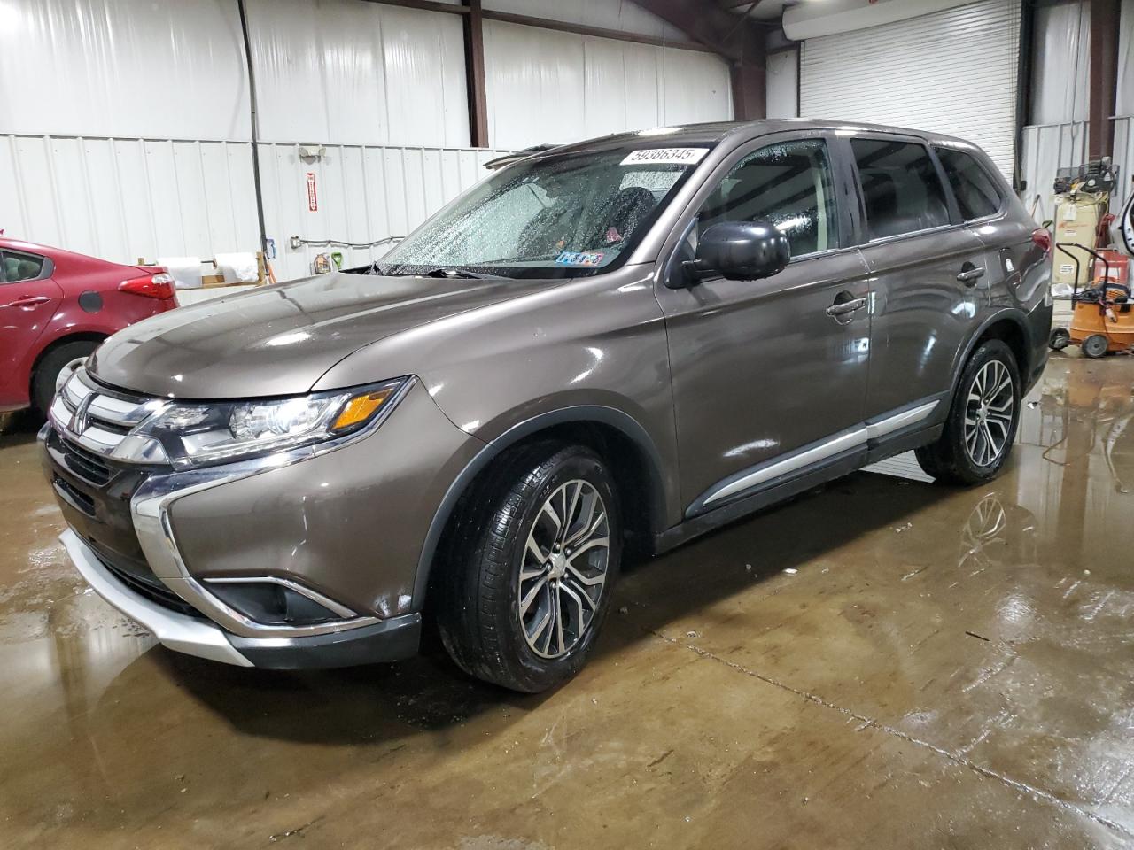 MITSUBISHI OUTLANDER 2017