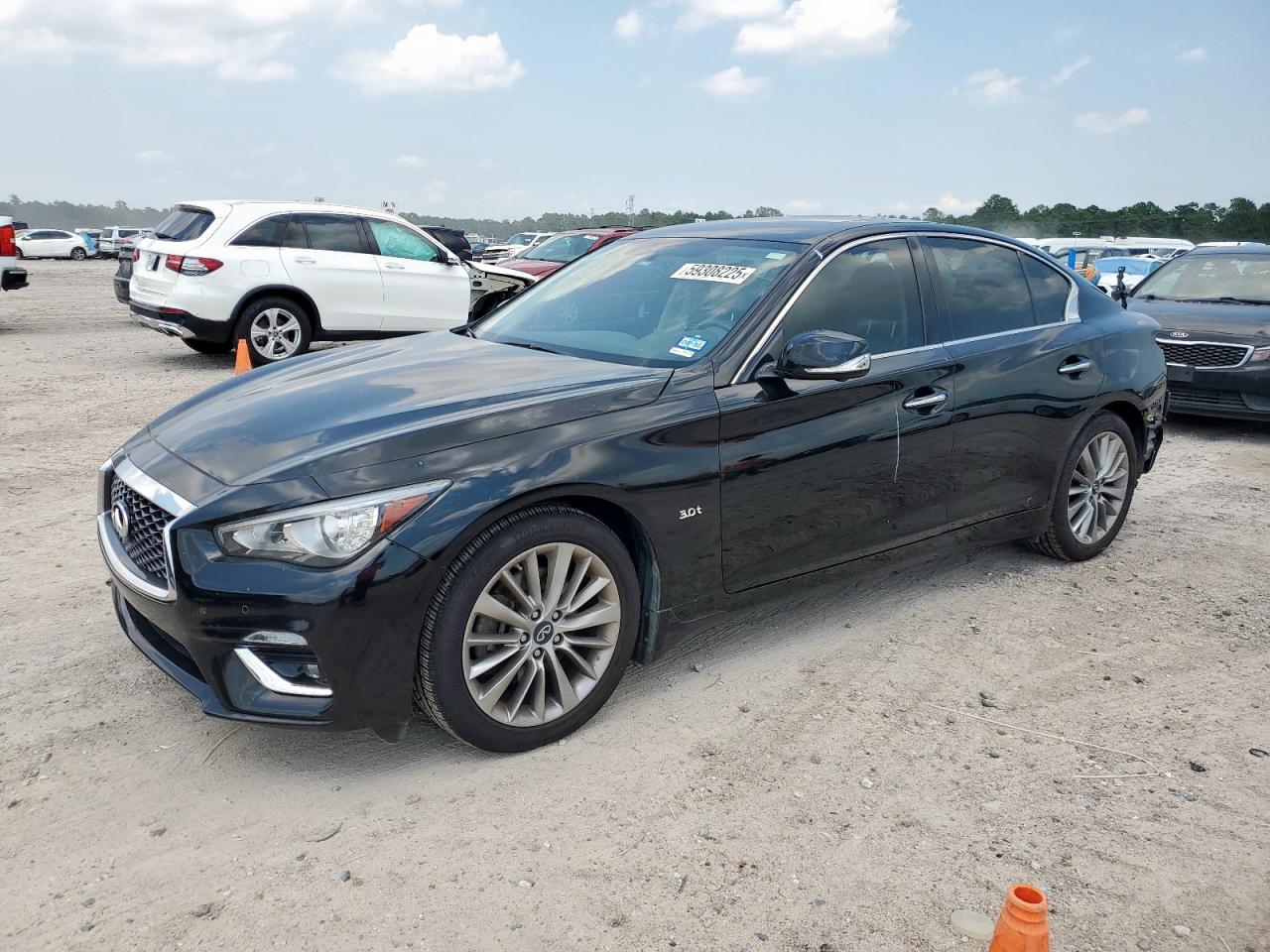 INFINITI Q50 PURE 2020