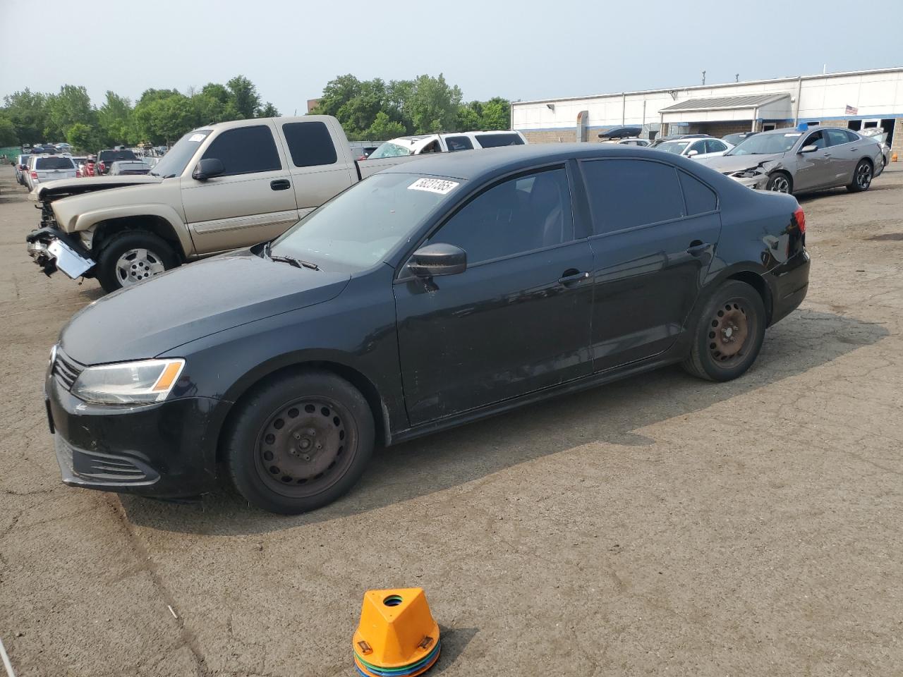 VOLKSWAGEN JETTA BASE 2011