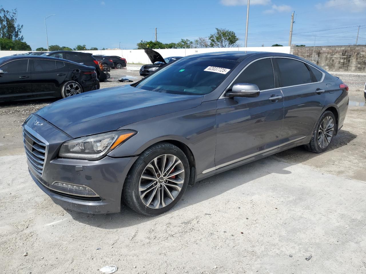 HYUNDAI GENESIS 3. 2015
