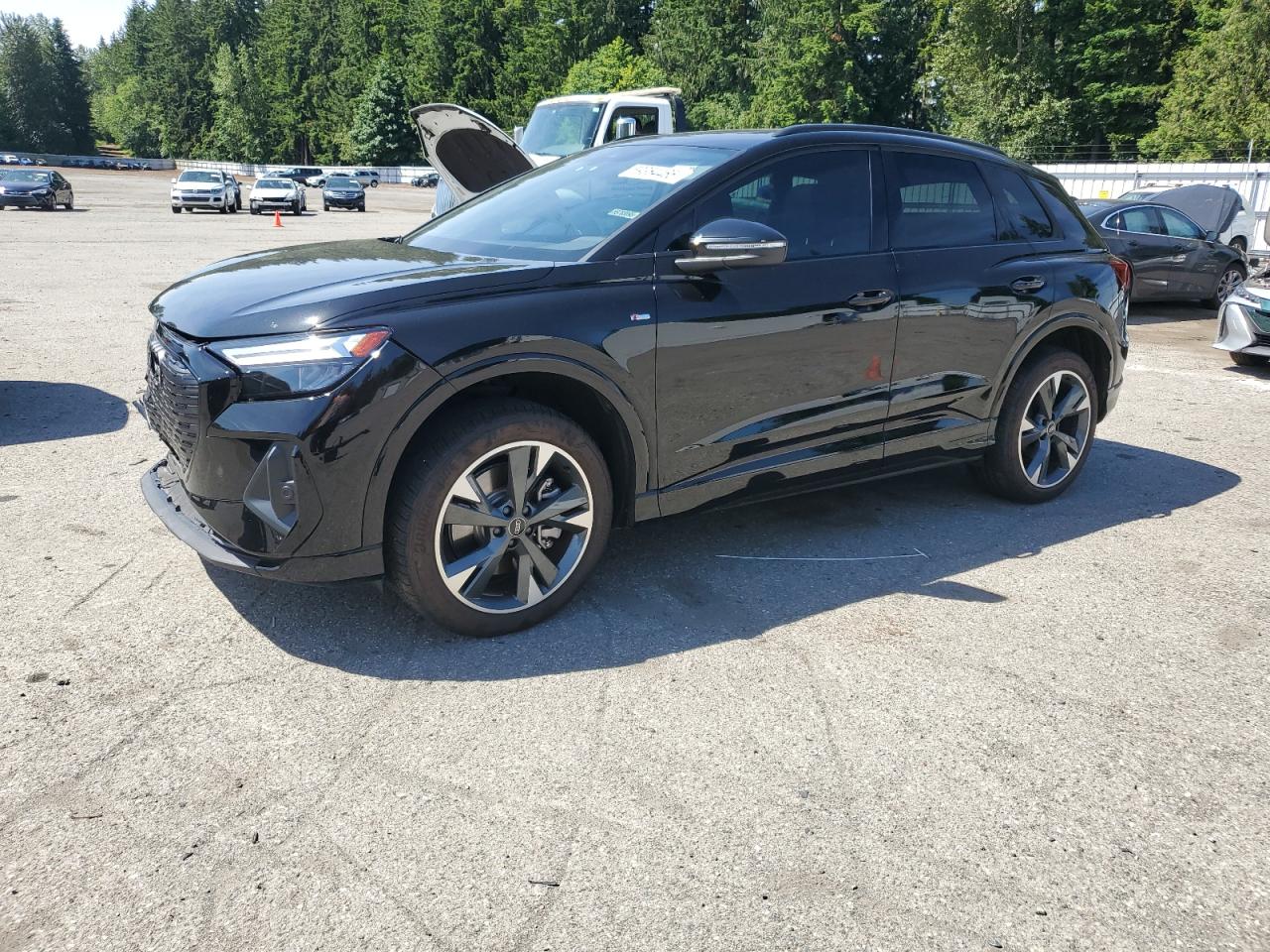 AUDI Q4 E-TRON 2024