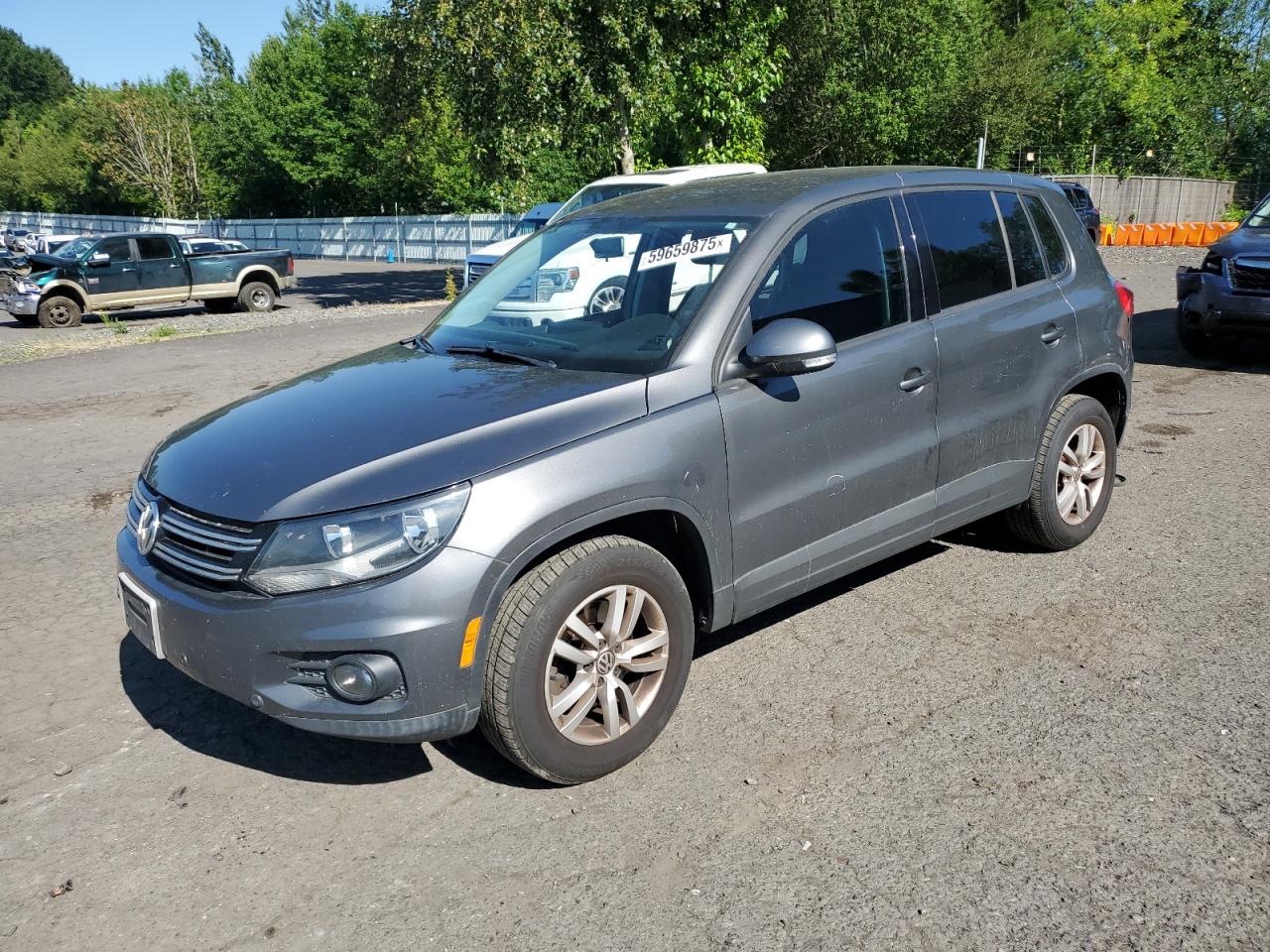 VOLKSWAGEN TIGUAN S 2012