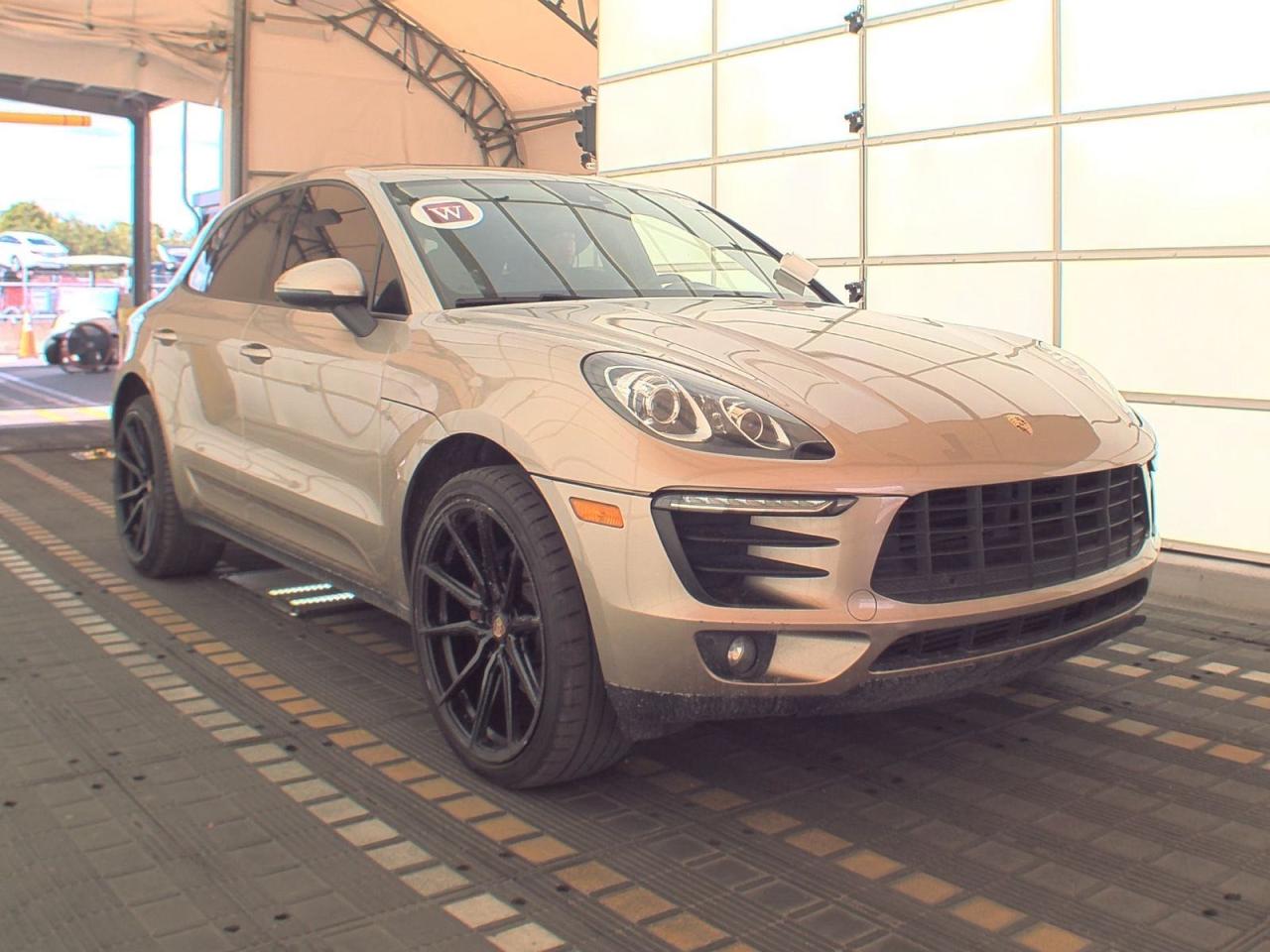 PORSCHE MACAN 2018