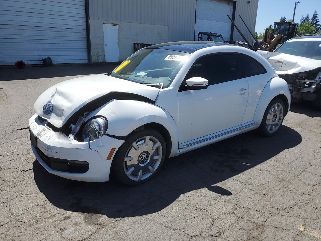 VOLKSWAGEN BEETLE 2013