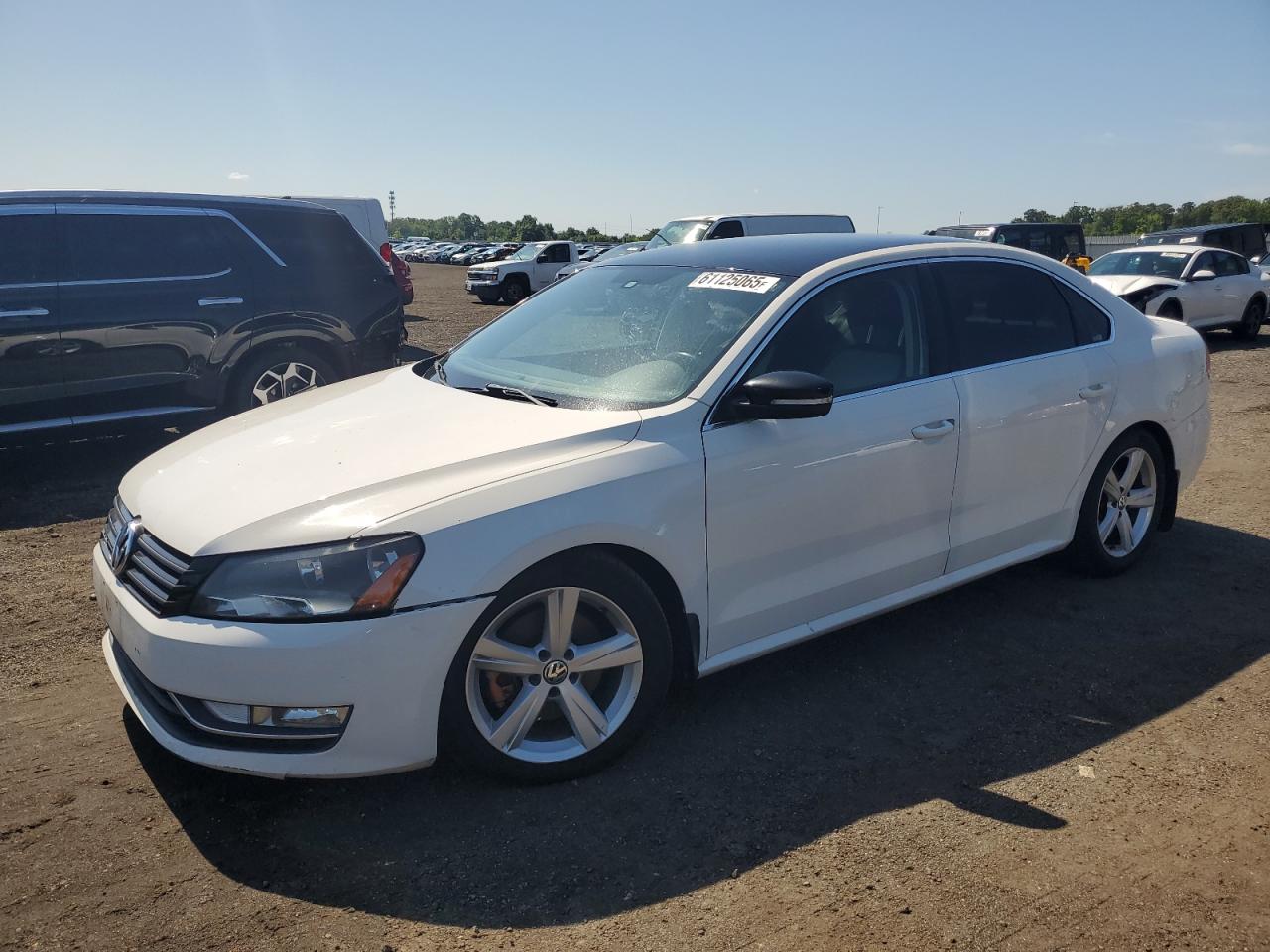 VOLKSWAGEN PASSAT SE 2015