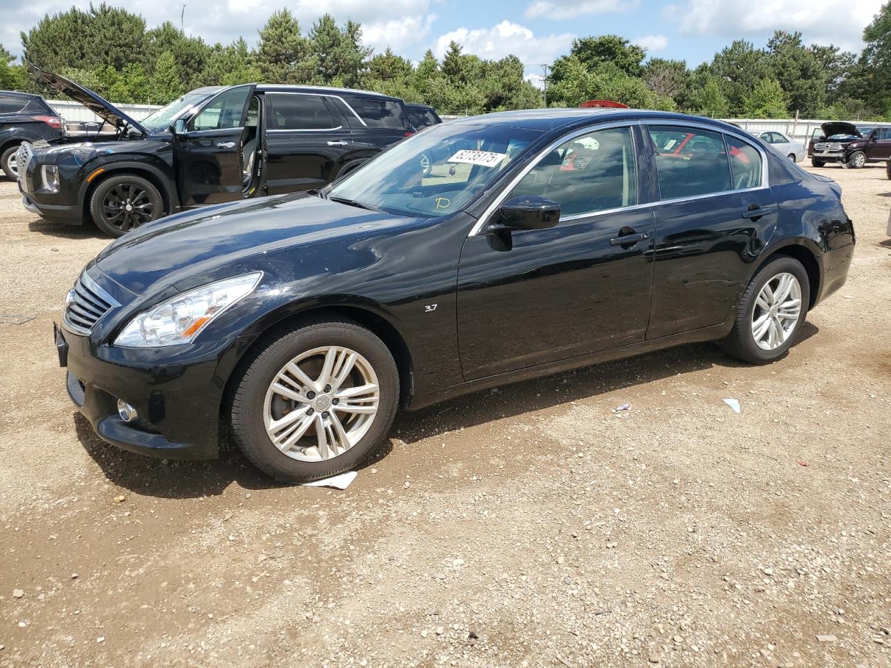 INFINITI Q40 2015
