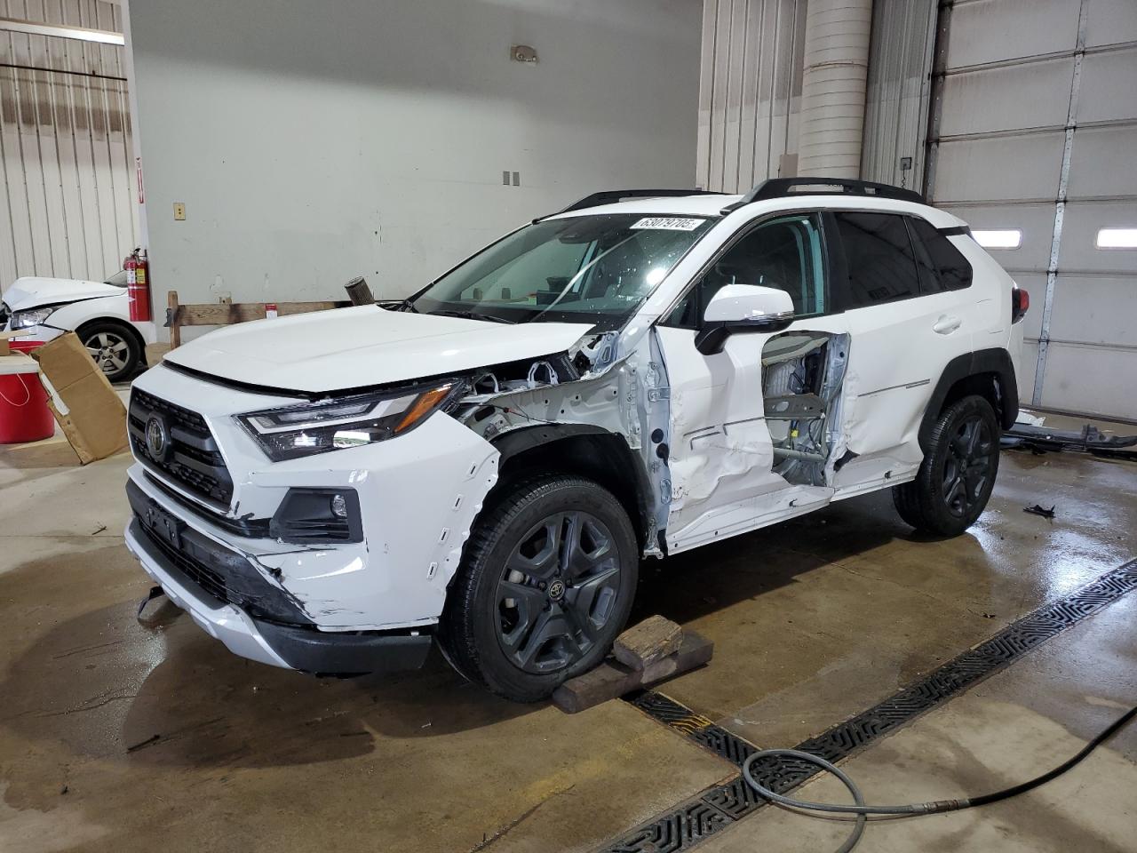 TOYOTA RAV4 ADVEN 2024