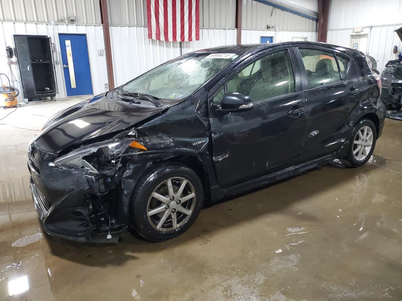 TOYOTA PRIUS C 2017
