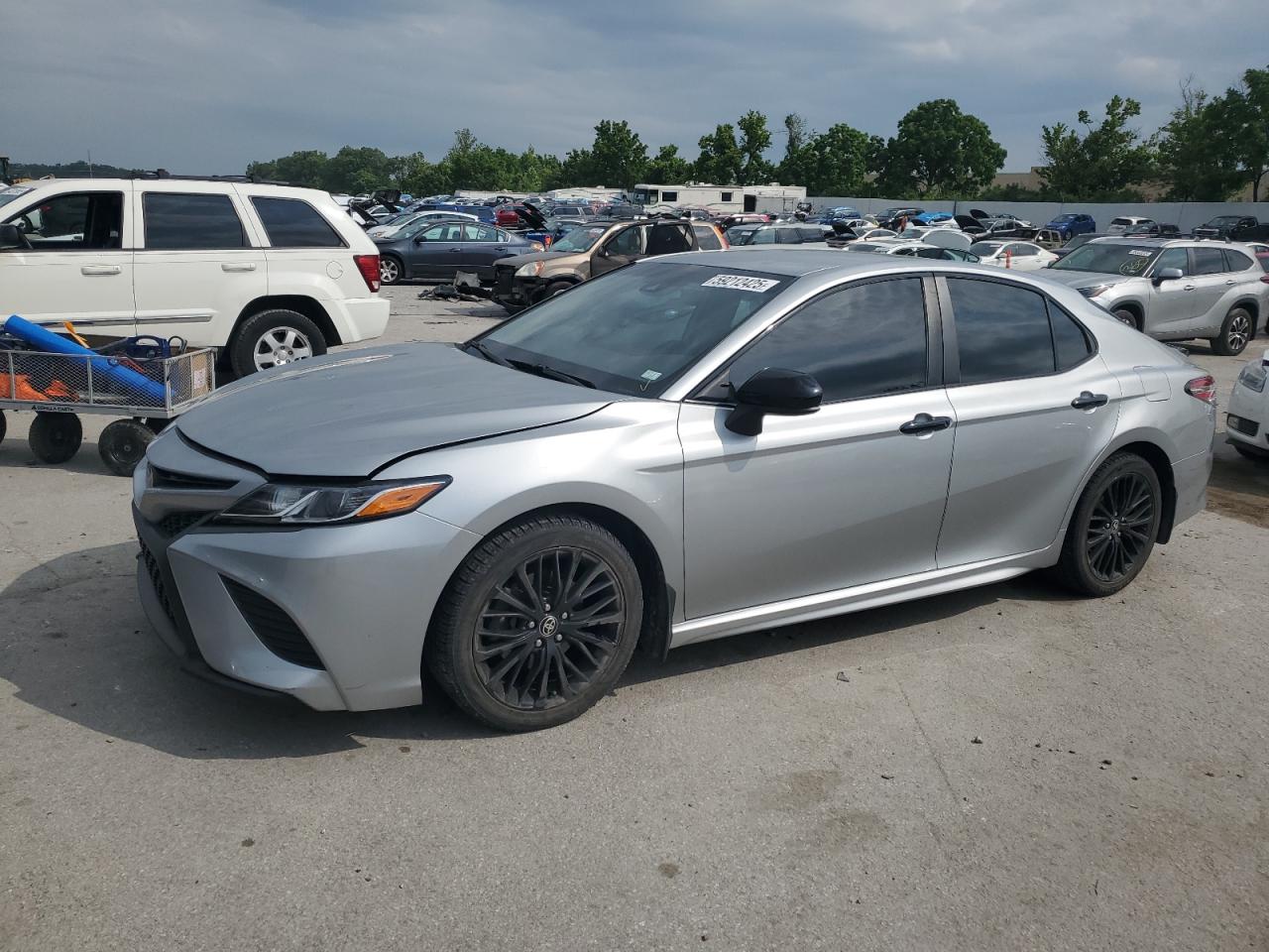 TOYOTA CAMRY SE 2020