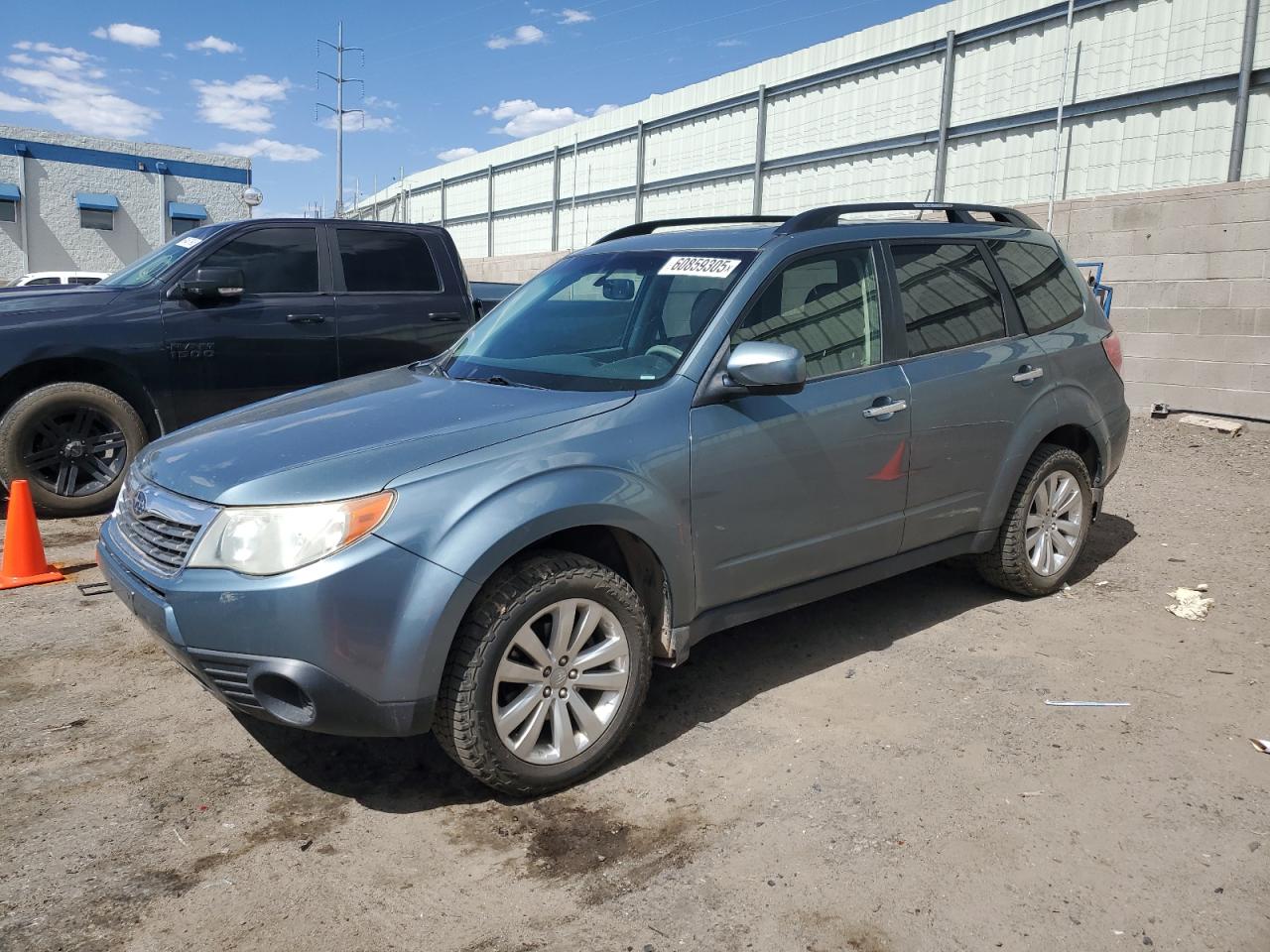 SUBARU FORESTER L 2012