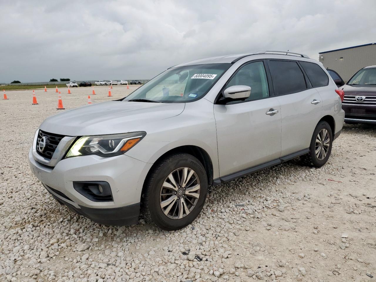 NISSAN PATHFINDER 2017
