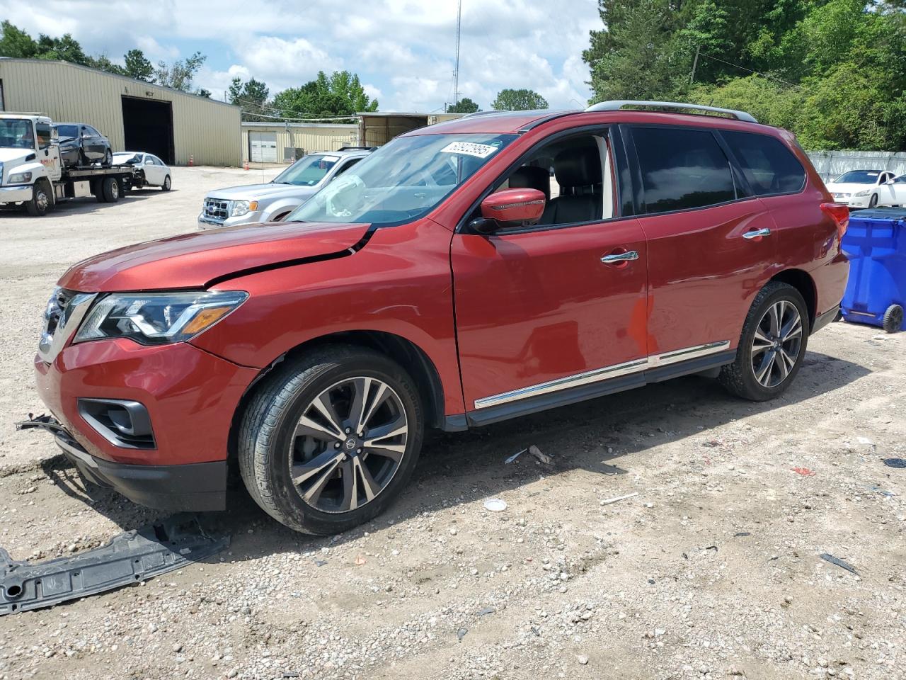 NISSAN PATHFINDER 2017