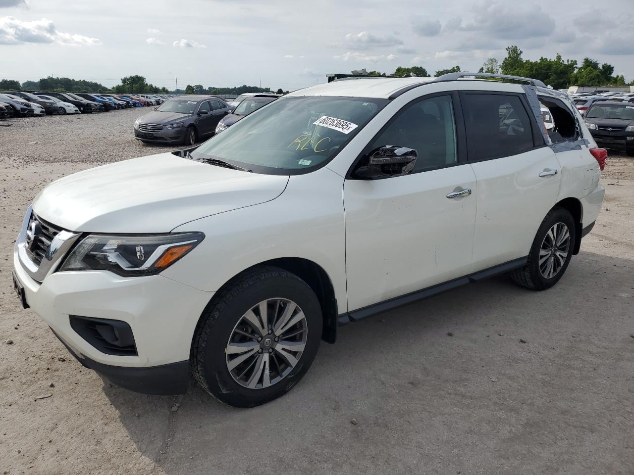 NISSAN PATHFINDER 2017