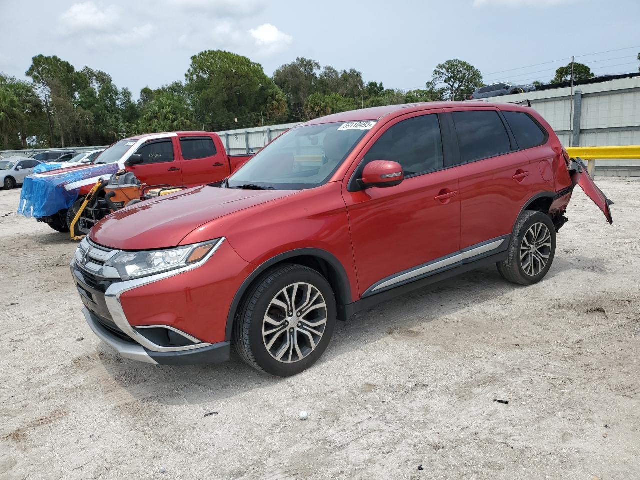 MITSUBISHI OUTLANDER 2017