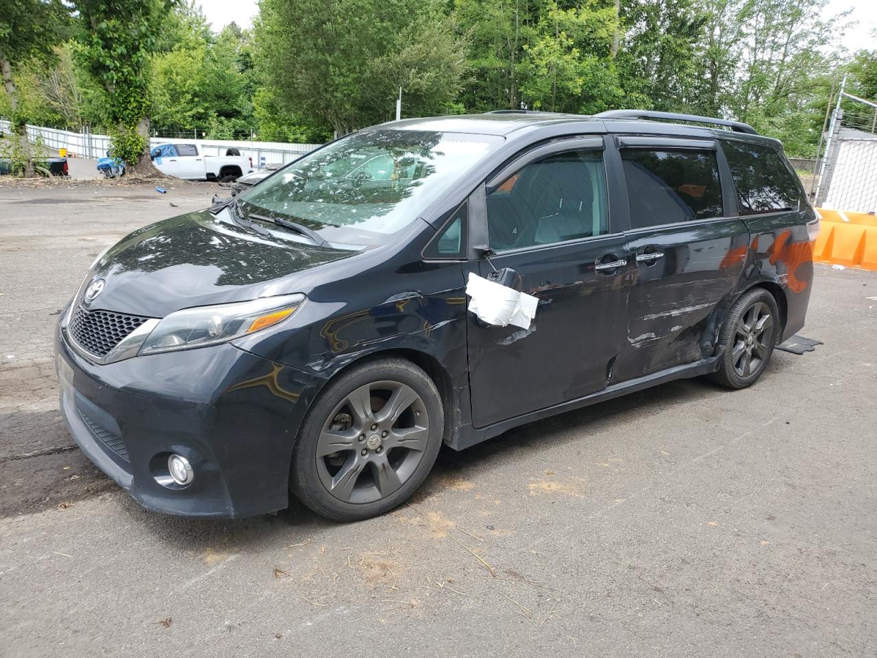 TOYOTA SIENNA SPO 2015