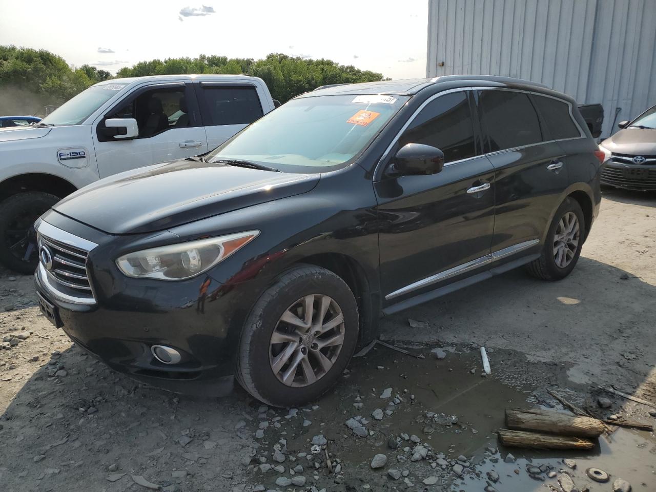 INFINITI JX35 2013