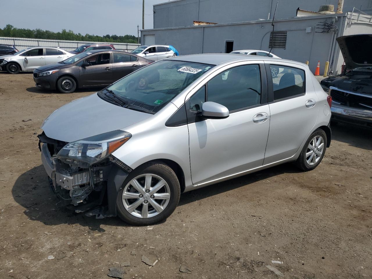 TOYOTA YARIS 2015