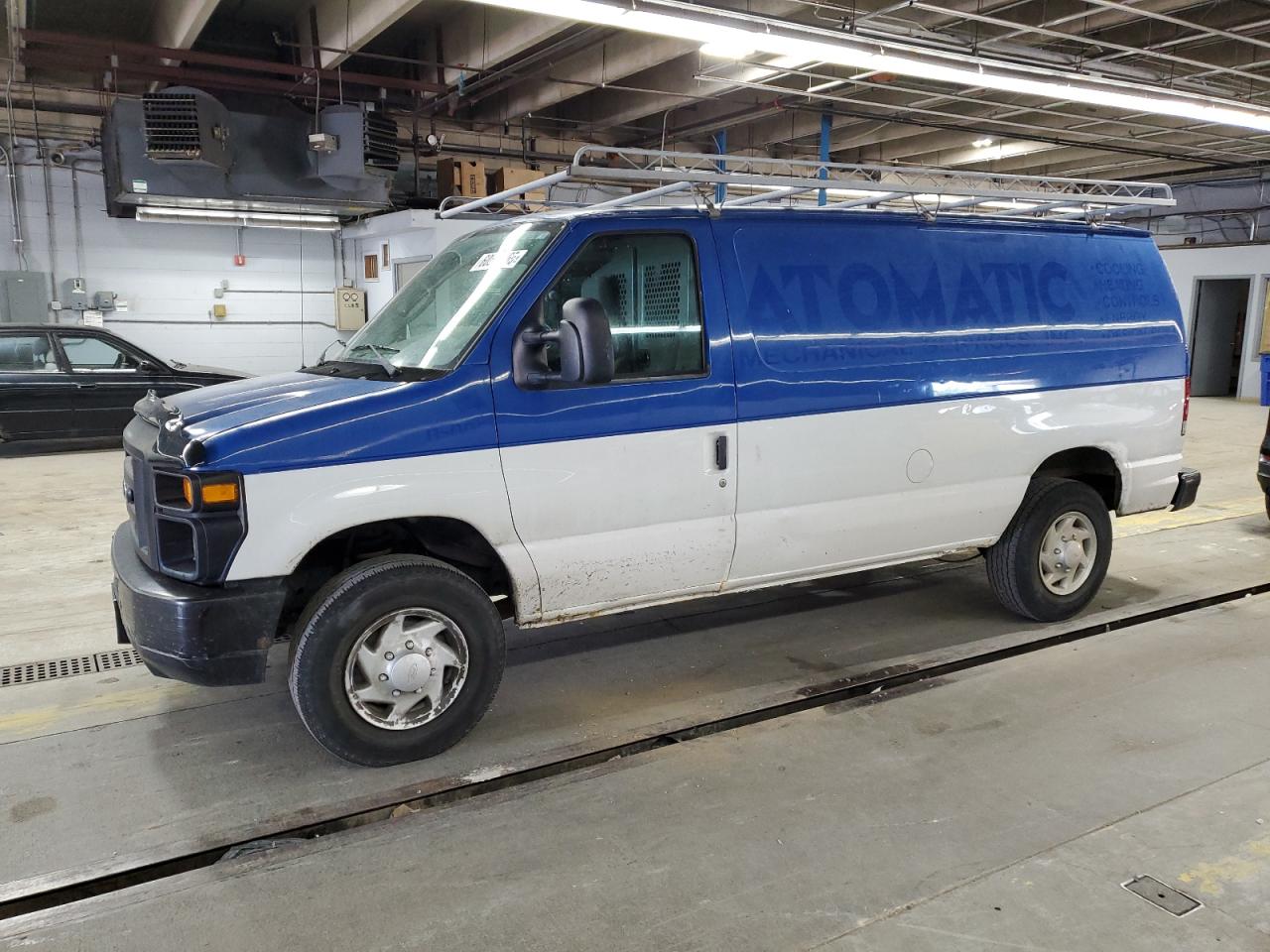 FORD ECONOLINE 2011