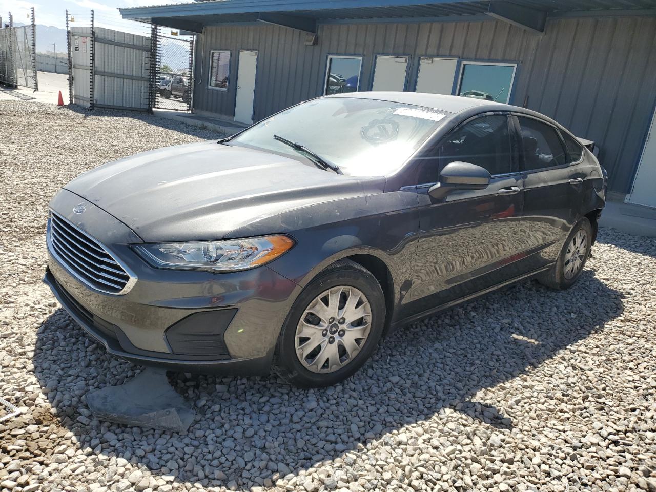 FORD FUSION S 2019