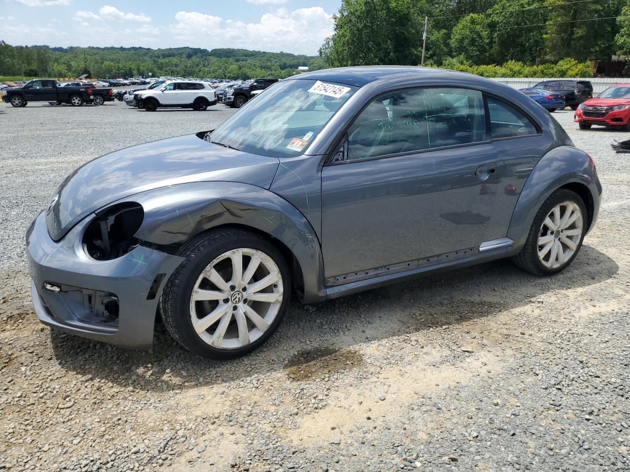 VOLKSWAGEN BEETLE 2014