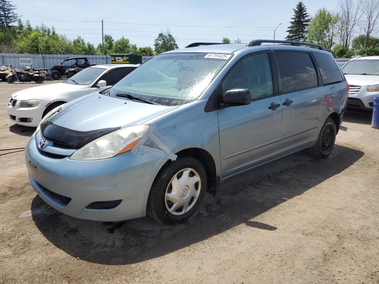 TOYOTA SIENNA CE 2010