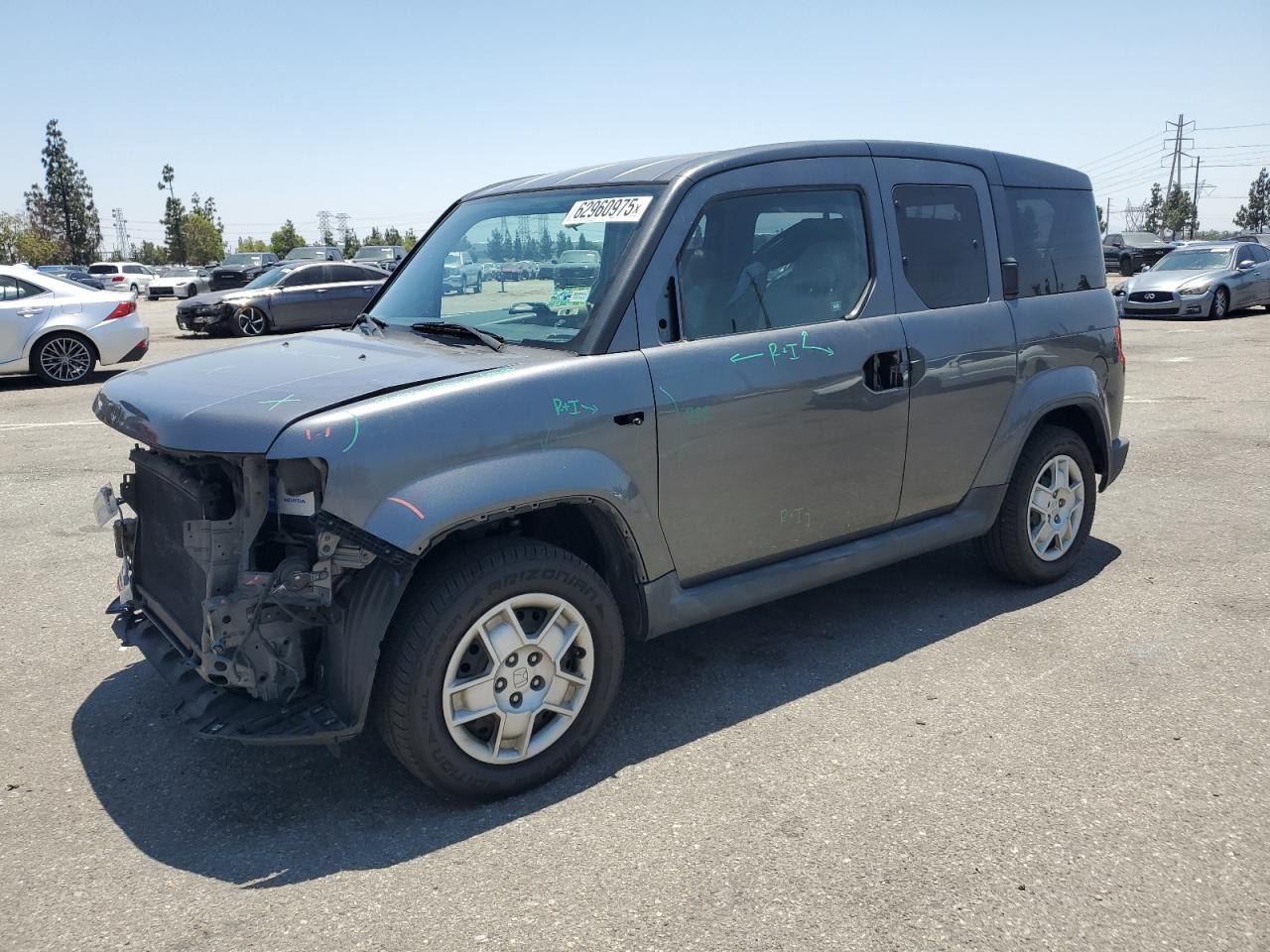 HONDA ELEMENT LX 2011