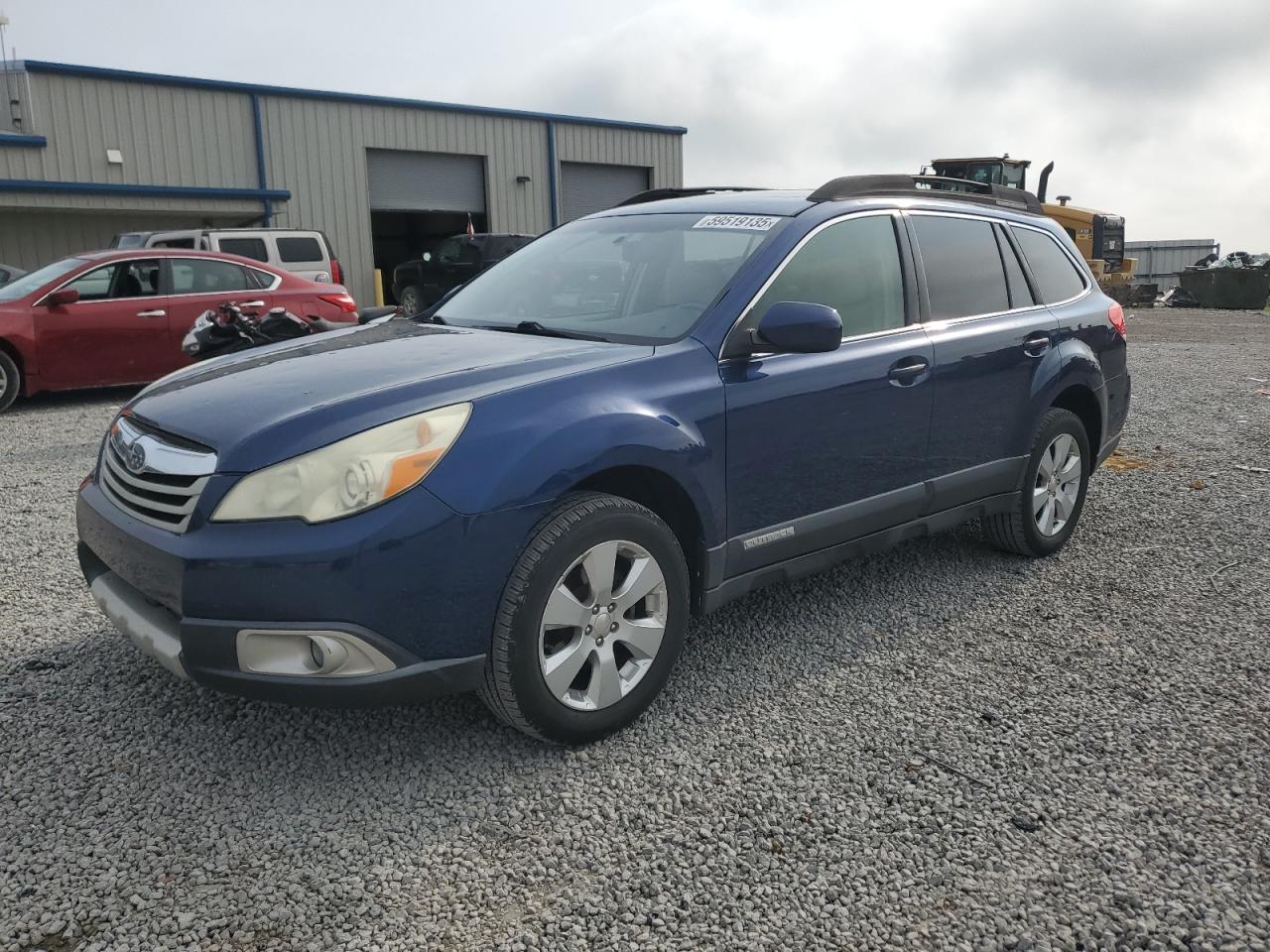SUBARU OUTBACK 2. 2011