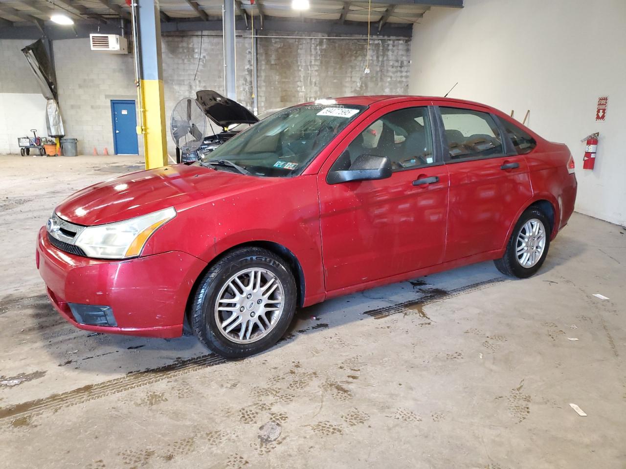 FORD FOCUS SE 2010