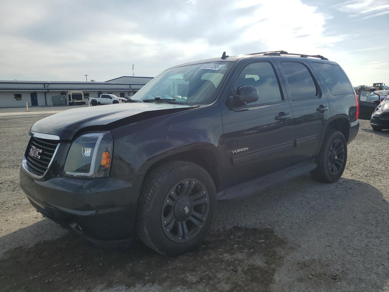 GMC YUKON SLE 2011
